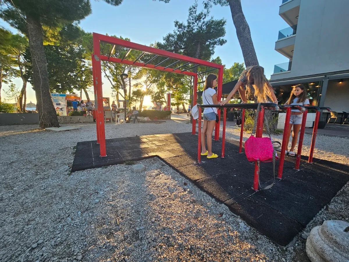 Calisthenics Outdoor Gym