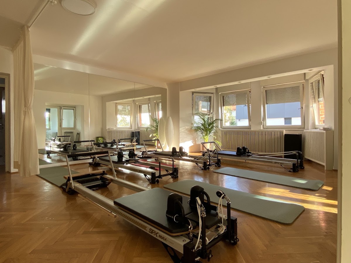 Dishi Pilates Garden - Reformer studio