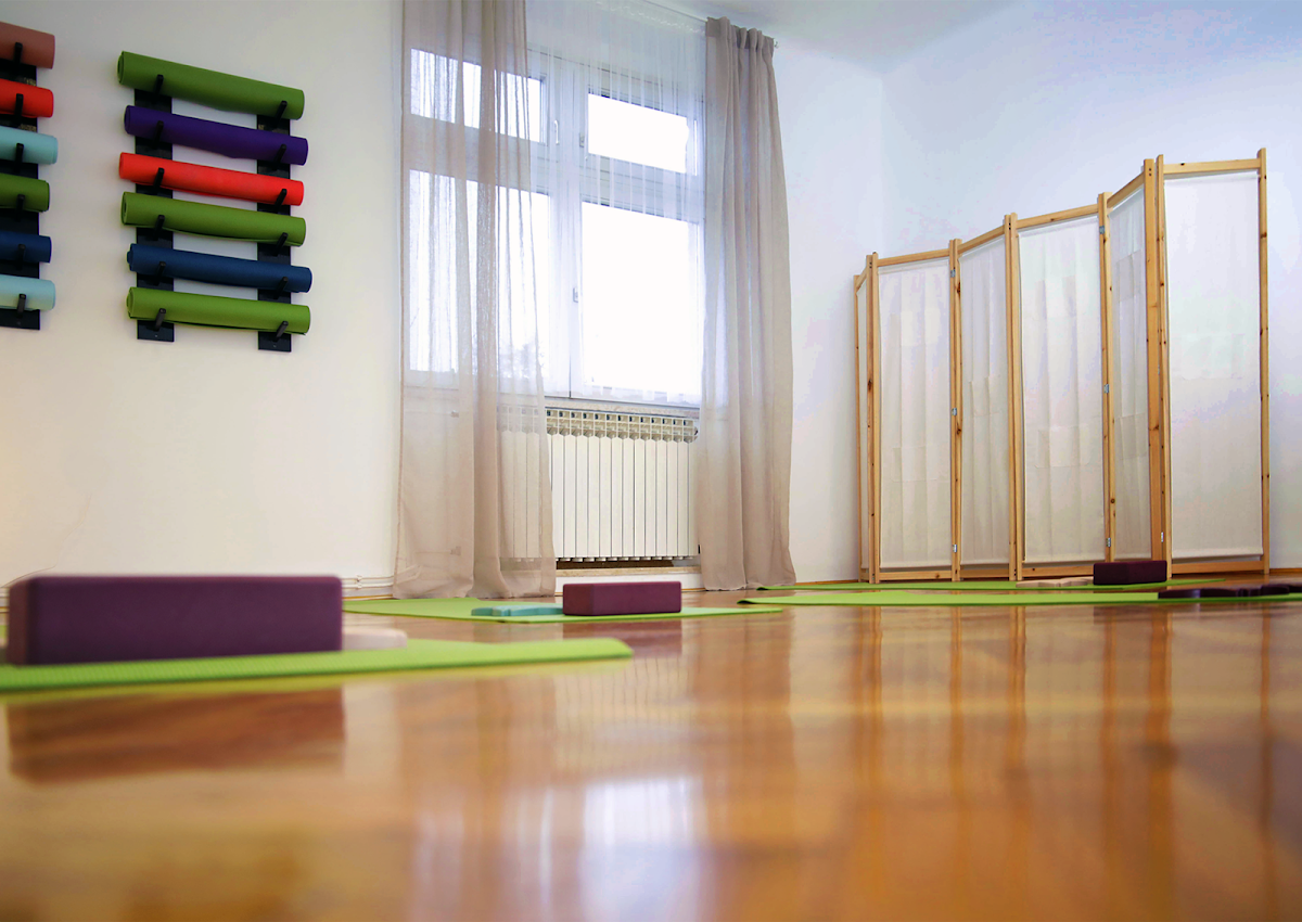 "DODIROM DO ZDRAVLJA", Studio za jogu, bodywork i masažu