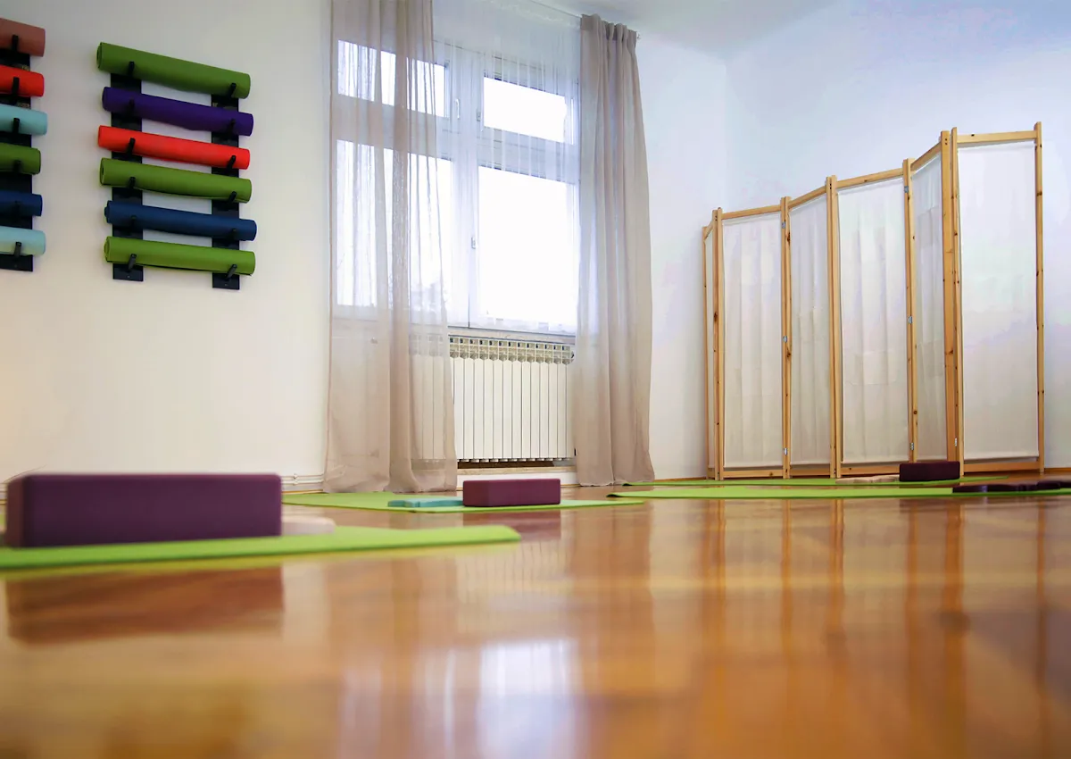 "DODIROM DO ZDRAVLJA", Studio za jogu, bodywork i masažu