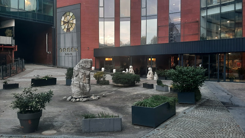 Green Gold Bar — photo 2