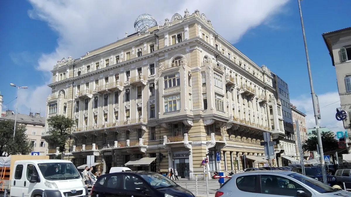 Kuća Sunca, Healing Centar