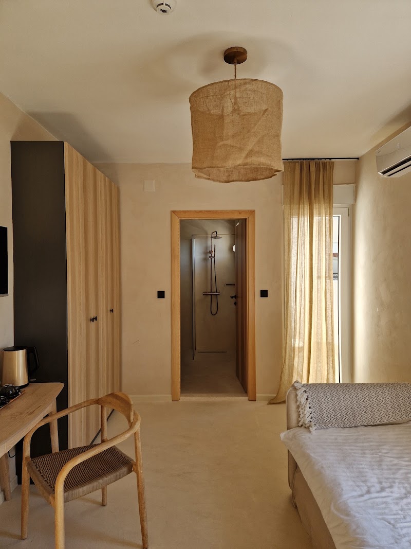 loor luxury retreat — photo 2