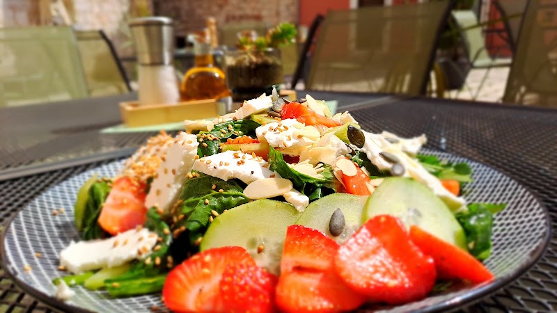 Negreena restaurant, Salad & Wine bar — photo 2