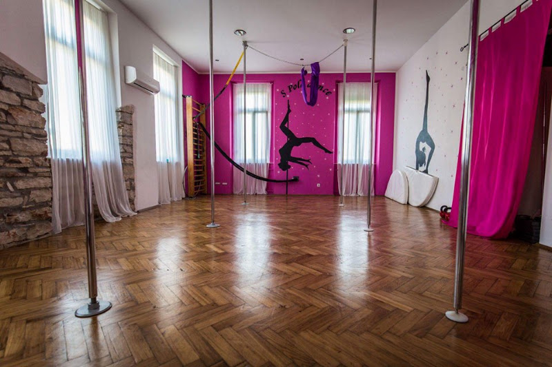 S Pole Dance — photo 3