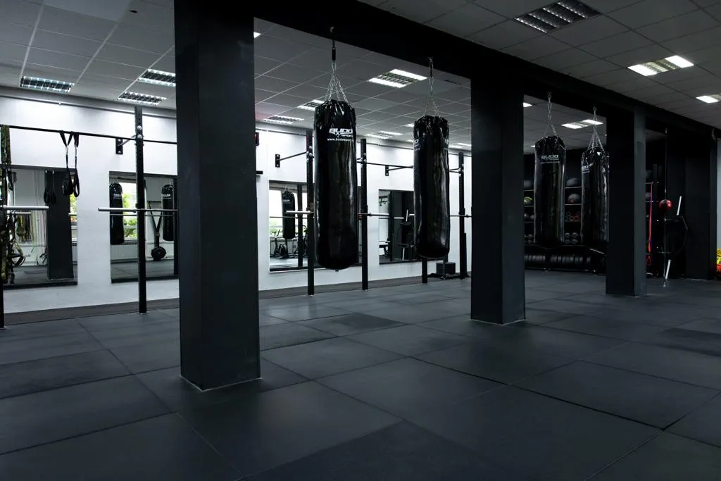 STRONG BOXING & GYM