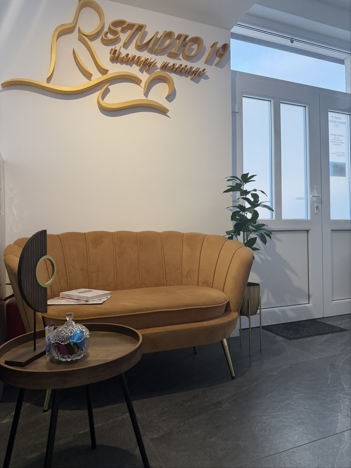 Studio 19 therapy massage