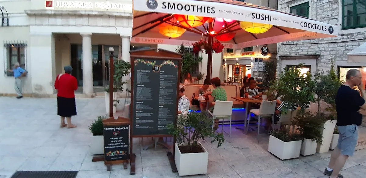 Sushi & Juice Bar - Fresh and Hash