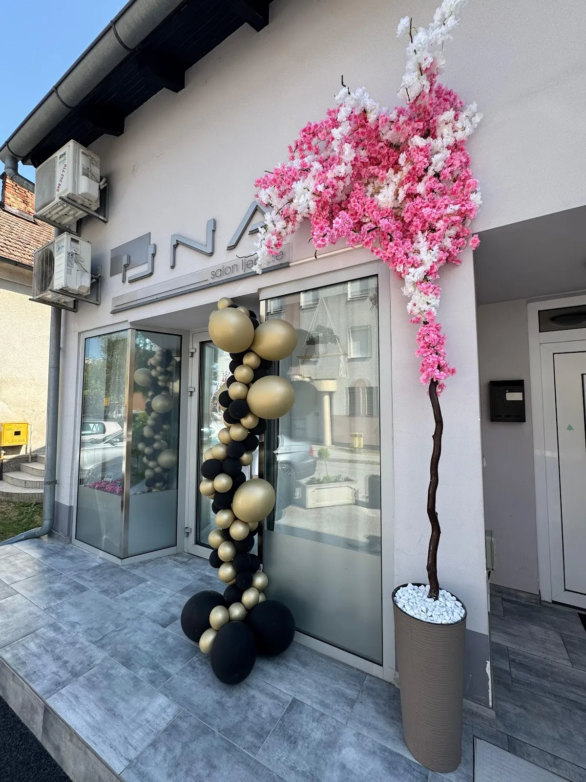 UNA Japanski Head Spa